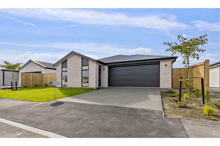 Photo of property in 10 Borthwick Street, Belfast, Christchurch, 8051