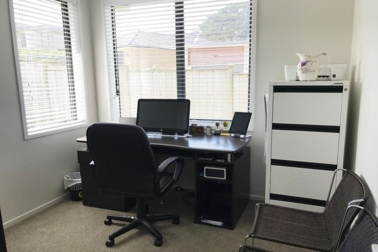 Photo of property in 18 Hillpark Drive, Pokeno, 2402