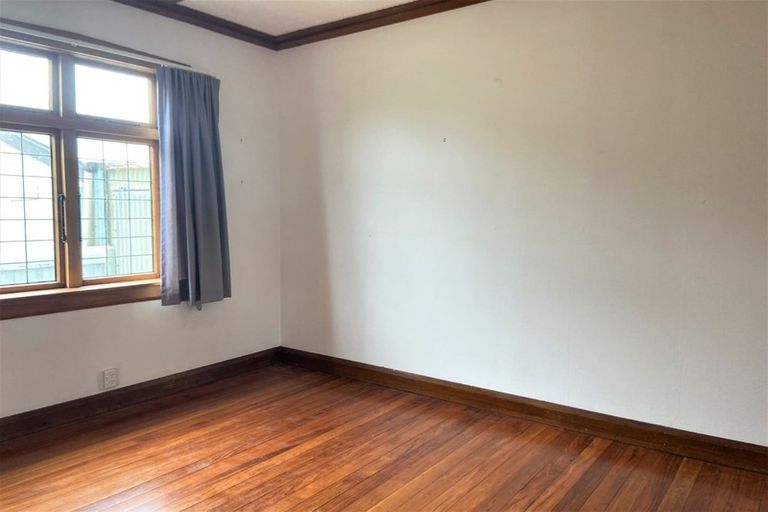 Photo of property in 12 Mangorei Road, Strandon, New Plymouth, 4312