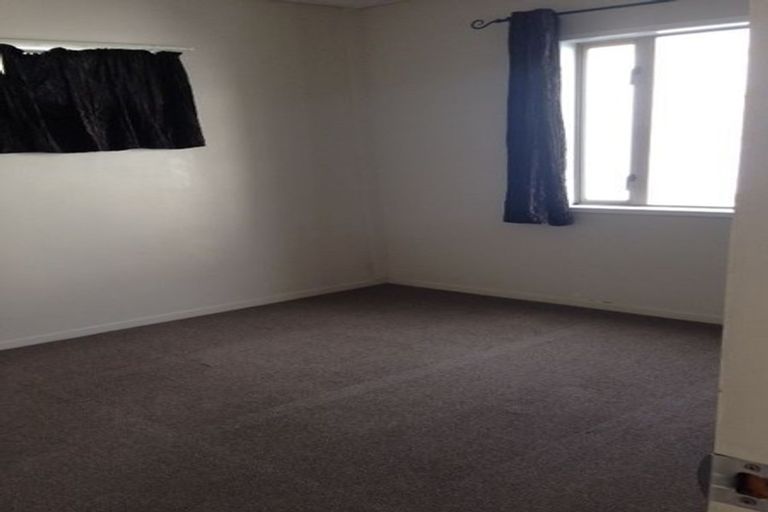 Photo of property in Emery Gardens, 11/4 Ambrico Place, New Lynn, Auckland, 0600