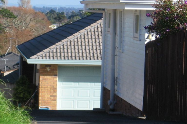 Photo of property in 1/26 Bleakhouse Road, Howick, Auckland, 2014