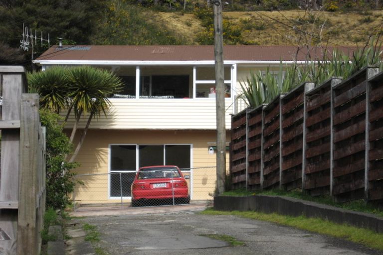 Photo of property in 17 Puriri Street, Wainuiomata, Lower Hutt, 5014