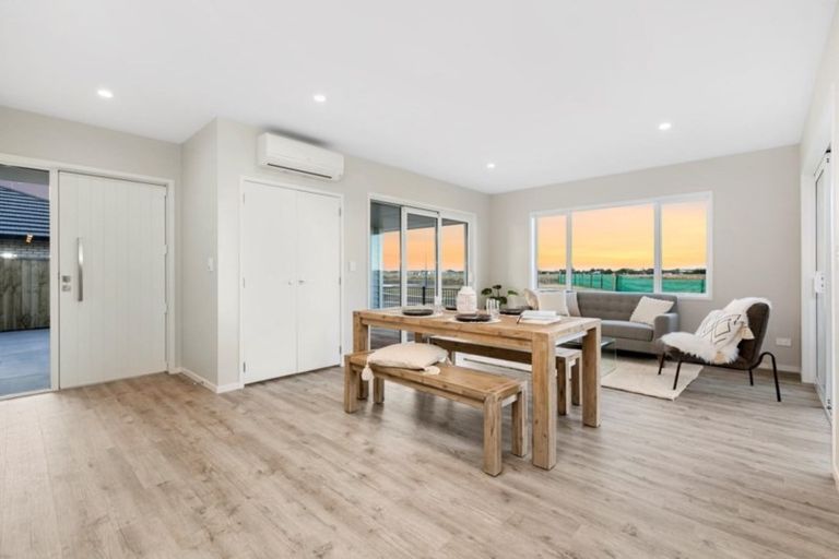 Photo of property in 8 Warlock Way, Papamoa, 3118