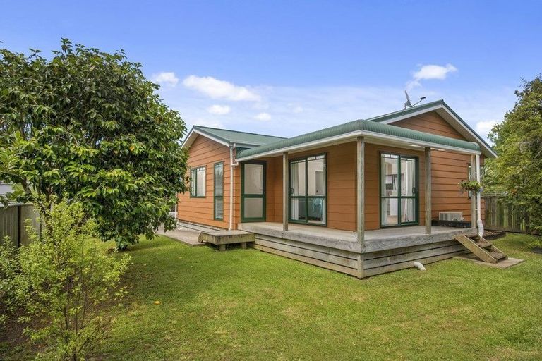 Photo of property in 9c John F Kennedy Place, Glen Eden, Auckland, 0602