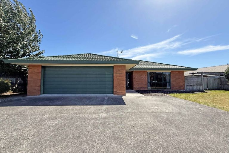 Photo of property in 85 Sandwich Road, St Andrews, Hamilton, 3200