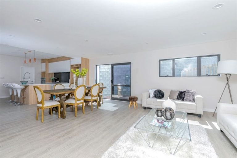 Photo of property in 36 Ascension Crescent, Orewa, 0931