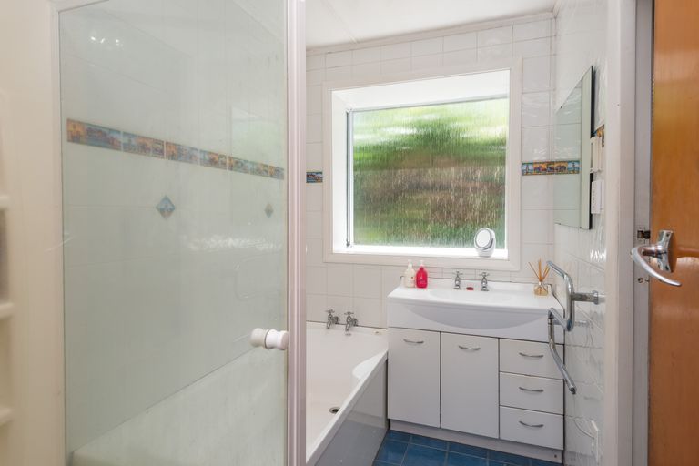 Photo of property in 52 Farrington Avenue, Bishopdale, Christchurch, 8053