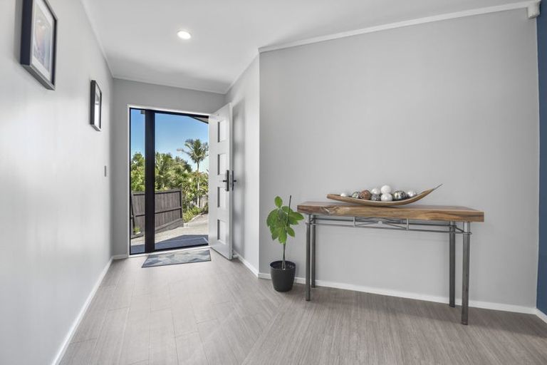Photo of property in 96 Brian Crescent, Stanmore Bay, Whangaparaoa, 0932