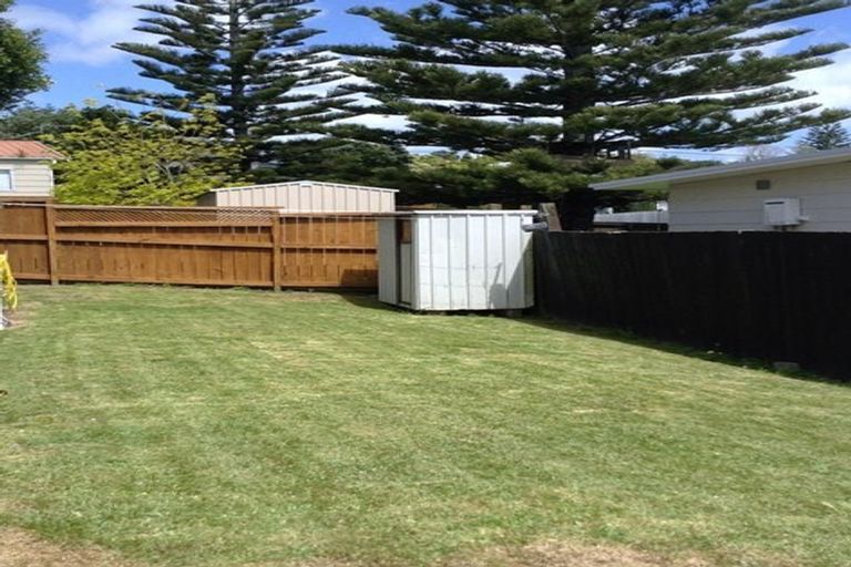 Photo of property in 2/274 Rangatira Road, Beach Haven, Auckland, 0626