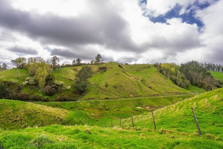 Photo of property in 2171 Parikanapa Road, Tiniroto, Manutuke, 4078