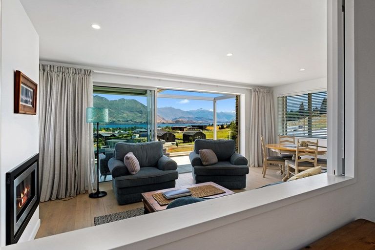 Photo of property in 11 Barclay Place, Wanaka, 9305