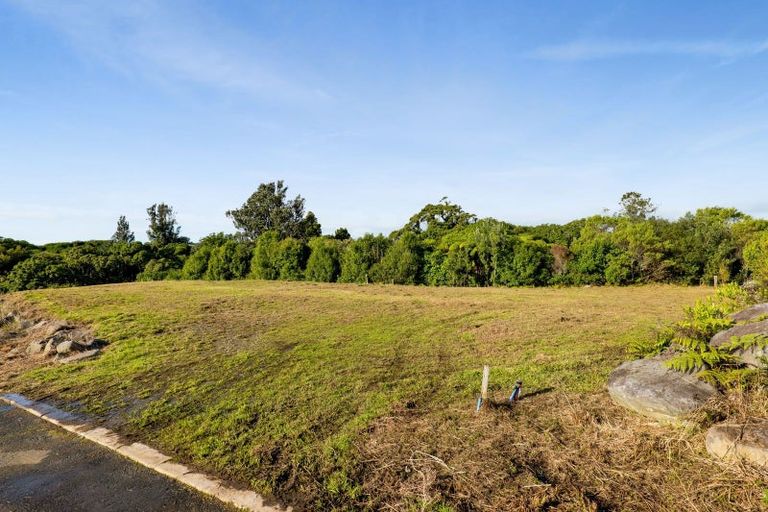 Photo of property in 26b Honeyfield Drive, Whalers Gate, New Plymouth, 4310