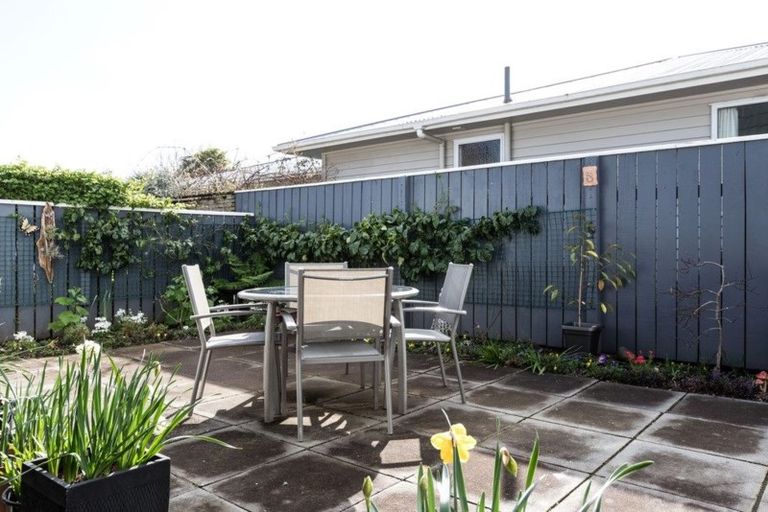Photo of property in 2 Magnolia Drive, Westown, New Plymouth, 4310