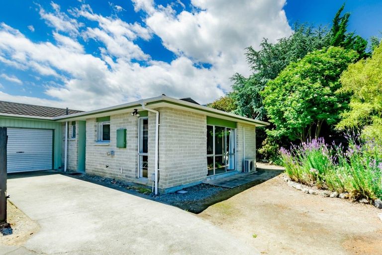 Photo of property in 11b Graham Grove, Waikanae, 5036