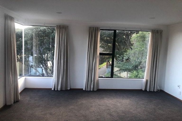 Photo of property in 3 Mace Street, Island Bay, Wellington, 6023