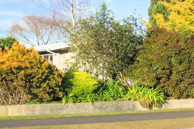 Photo of property in 35 Berkley Avenue, Hillcrest, Hamilton, 3216