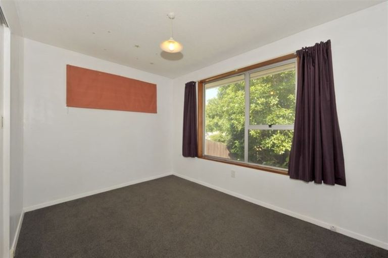 Photo of property in 16 Mckellar Place, Hornby, Christchurch, 8042
