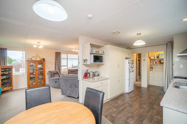 Photo of property in 48 Amberley Avenue, Westbrook, Palmerston North, 4412