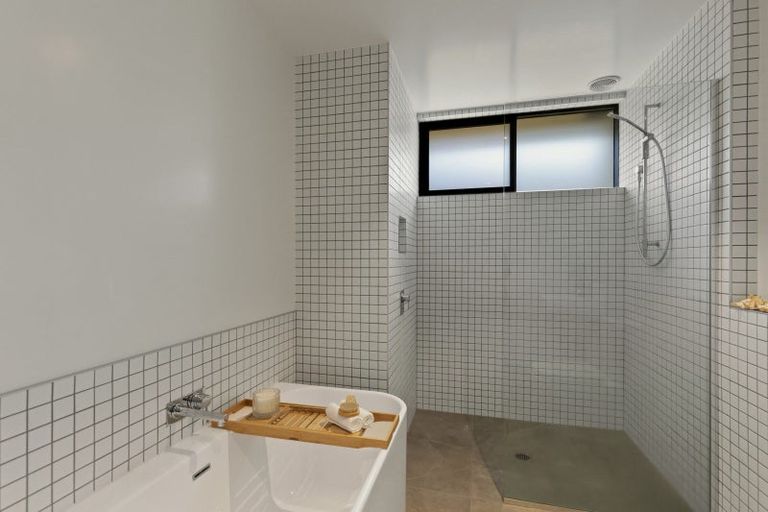 Photo of property in 22 Corriedale Road, Jacks Point, 9371