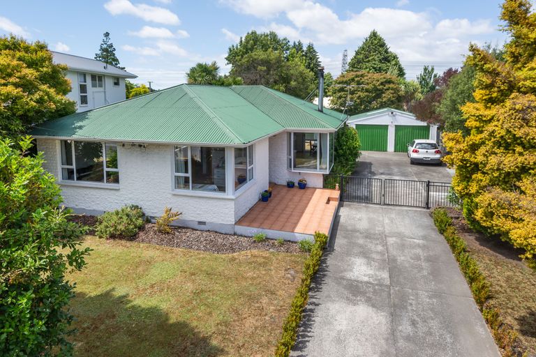 Photo of property in 52 Farrington Avenue, Bishopdale, Christchurch, 8053