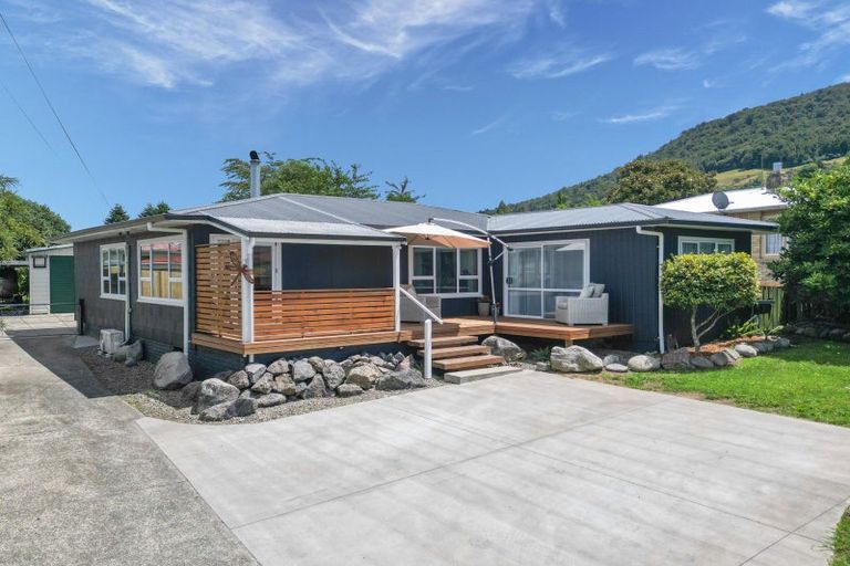 Photo of property in 42 Island View Road, Western Heights, Rotorua, 3015