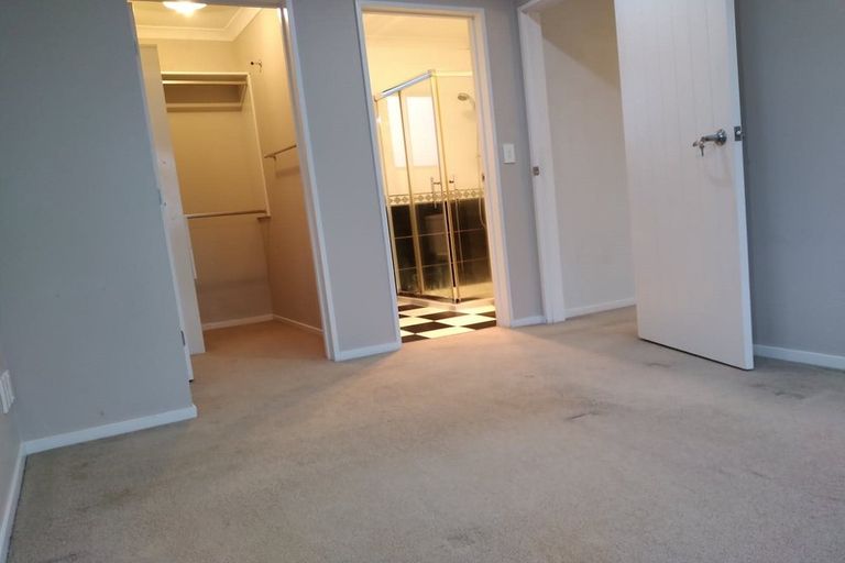 Photo of property in 8a Watson Place, Papatoetoe, Auckland, 2025