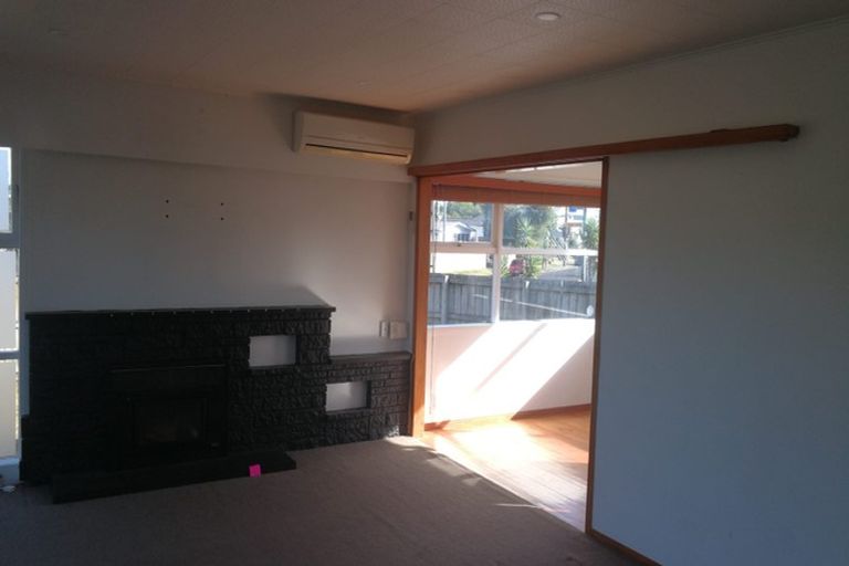 Photo of property in 2 Challinor Street, Pakuranga, Auckland, 2010