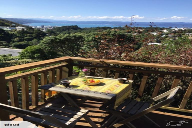 Photo of property in 5 Thorby Street, Northland, Wellington, 6012