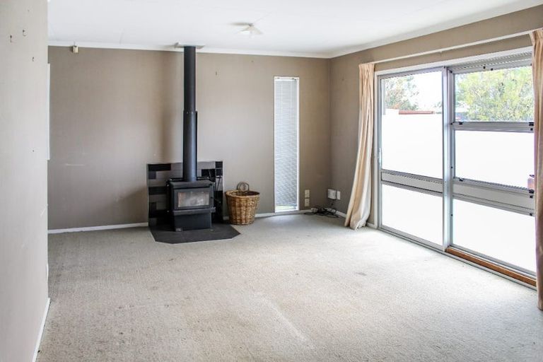 Photo of property in 15 Kaimanawa Street, Kelvin Grove, Palmerston North, 4414