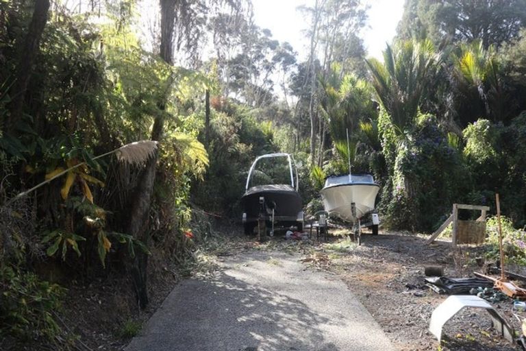 Photo of property in 223 Huia Road, Titirangi, Auckland, 0604