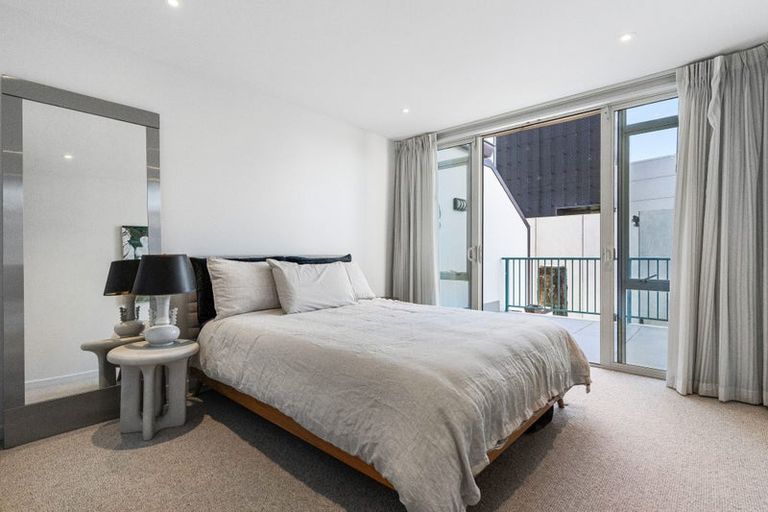 Photo of property in The Sands Apartments, 18/47 The Strand, Takapuna, Auckland, 0622