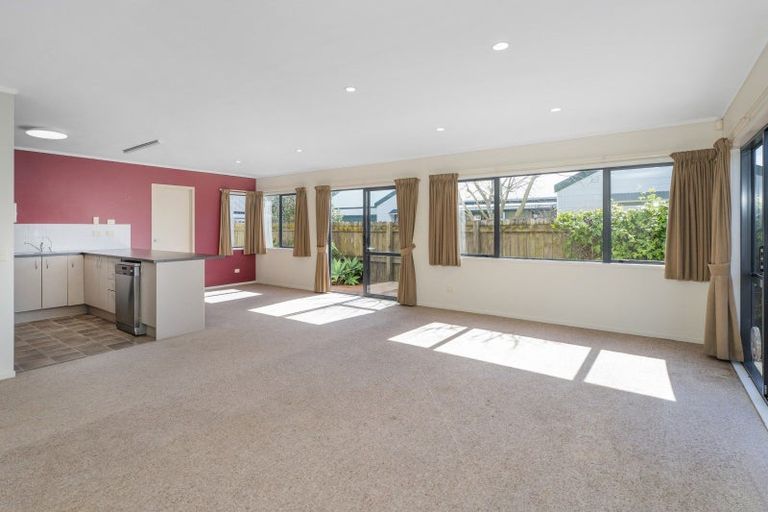 Photo of property in 5 Cholmondeley Crescent, Whitianga, 3510
