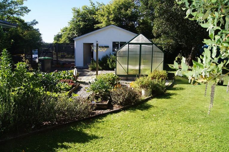 Photo of property in 74 School Road, Pleasant Valley, Geraldine, 7991