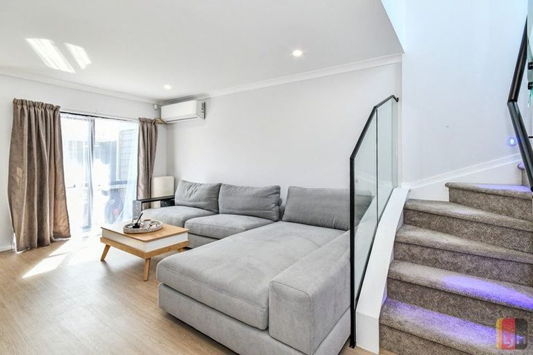 Photo of property in 6/24 Watson Place, Papatoetoe, Auckland, 2025