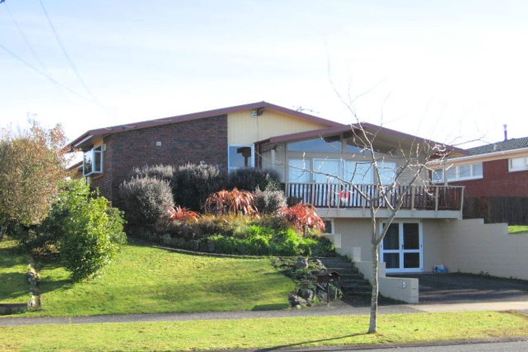 Photo of property in 15 Garden Heights Avenue, Glenview, Hamilton, 3206