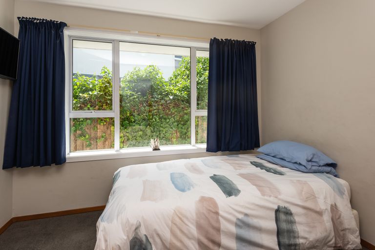 Photo of property in 52 Farrington Avenue, Bishopdale, Christchurch, 8053