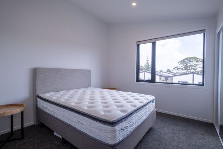 Photo of property in 14 Te Puketoka Lane, Mangere, Auckland, 2022