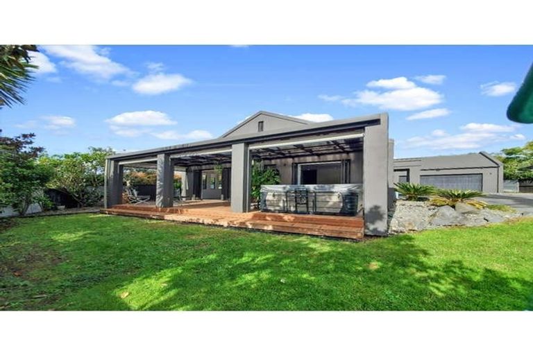 Photo of property in 29 Te Wharau Drive, Greenhithe, Auckland, 0632