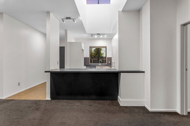 Photo of property in 3 Monterey Place, Parklands, Christchurch, 8083