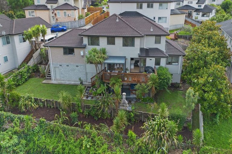 Photo of property in 13 Stubbs Place, Fairview Heights, Auckland, 0632