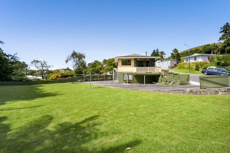 Photo of property in 18 Shaldon Crescent, Blagdon, New Plymouth, 4310