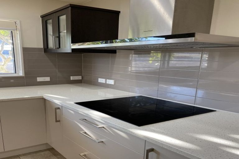 Photo of property in 1/23 Hattaway Avenue, Bucklands Beach, Auckland, 2012