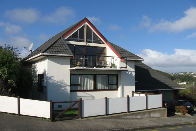 Photo of property in 18 Motuhara Road, Plimmerton, Porirua, 5026
