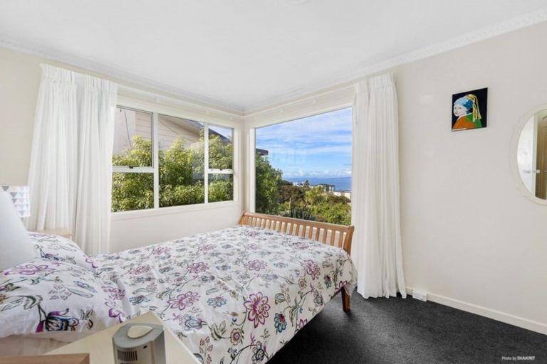 Photo of property in 99 Roberts Road, Matakatia, Whangaparaoa, 0930
