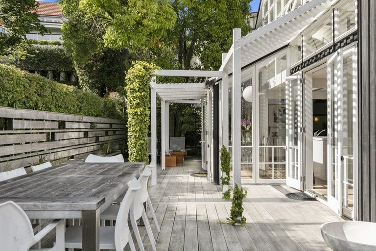 Photo of property in 11e Burrows Avenue, Parnell, Auckland, 1052