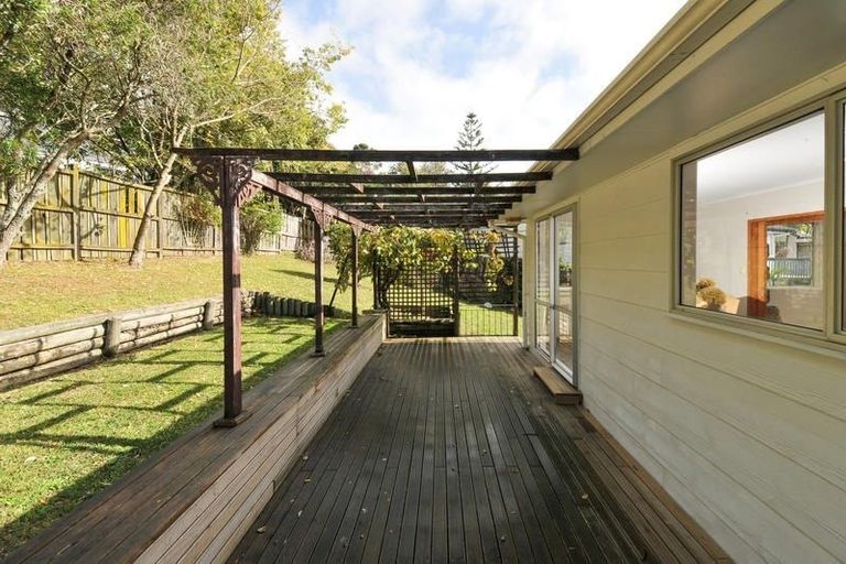 Photo of property in 48 Regency Place, Sunnynook, Auckland, 0632