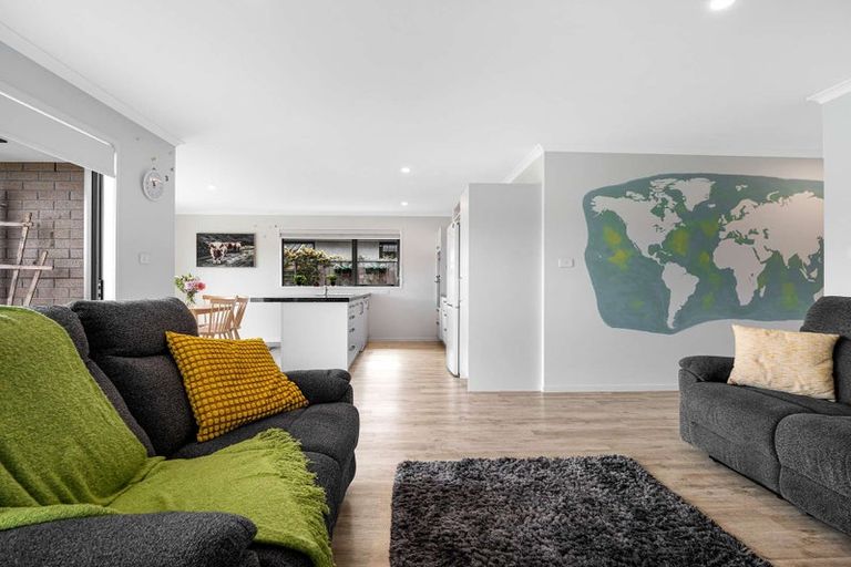 Photo of property in 6 Navy Lane, Papamoa, 3118