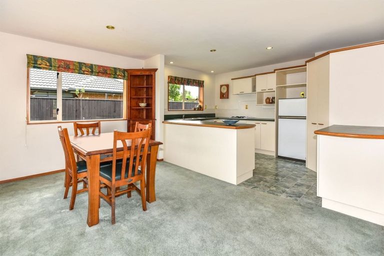 Photo of property in 1 Evenwood Place, Waimairi Beach, Christchurch, 8083