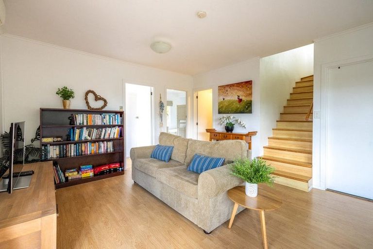 Photo of property in 25 Miro Road, Palm Beach, Waiheke Island, 1081