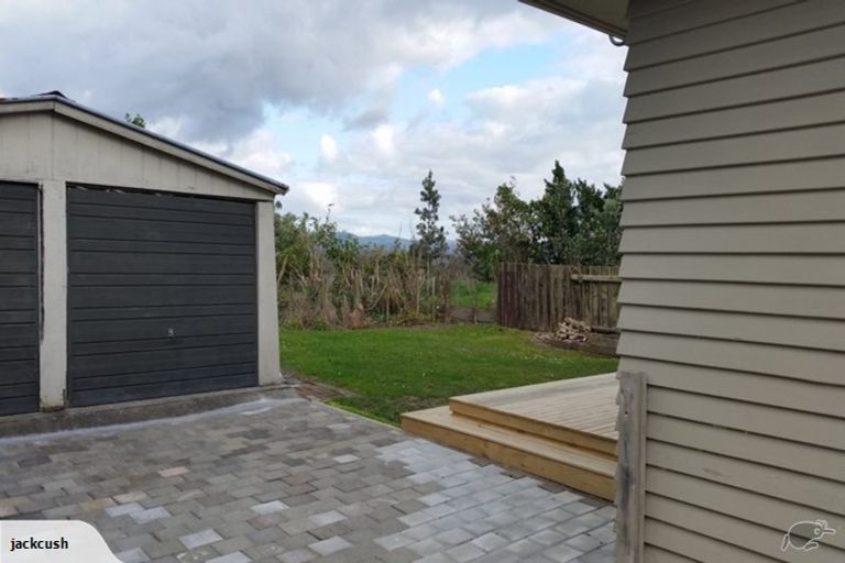 Photo of property in 21 Perrin Place, Kelvin Grove, Palmerston North, 4414